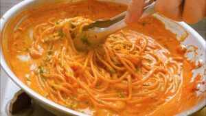 最強の革命パスタ！トマトペーストで作る秒速【トマトクリームパスタ】